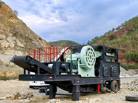 100-120tph Granite mobile crushing and screening production line